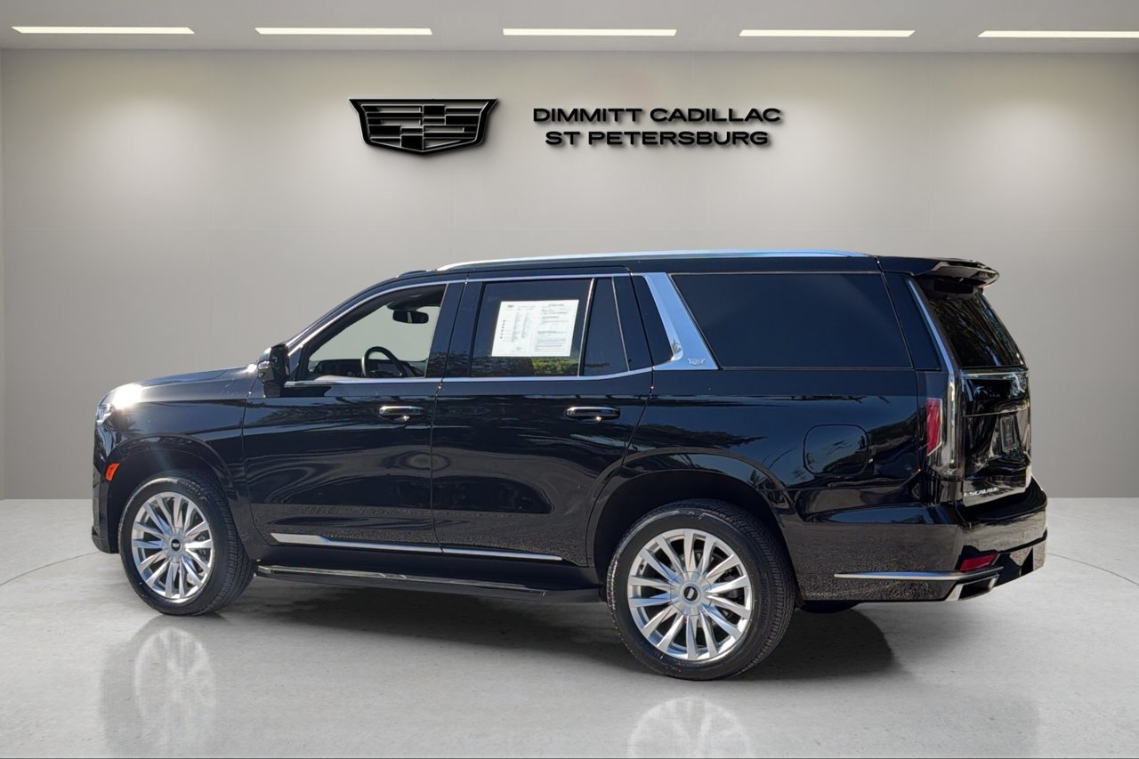 Used 2023 Cadillac Escalade Luxury RWD image 3