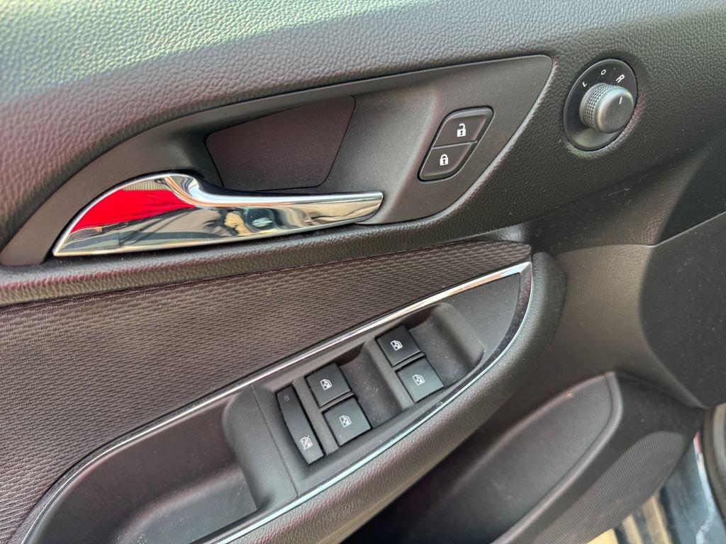 Used 2019 Chevrolet Cruze LT w/ LT True North Edition FWD image 19