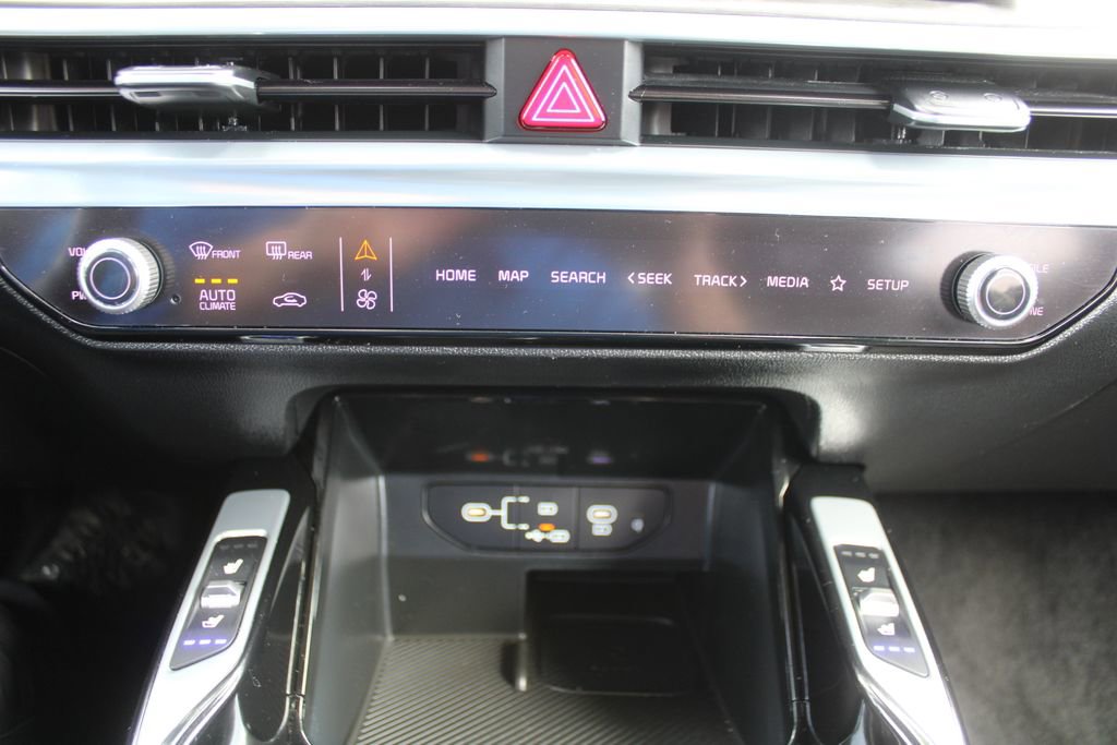 Certified 2024 Kia Sorento SX image 48