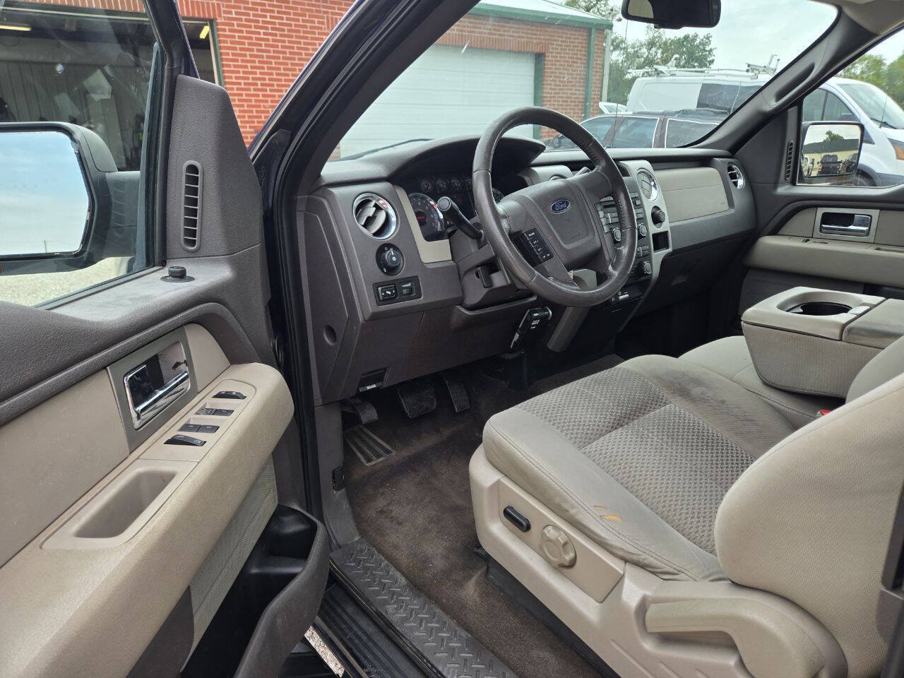 Used 2009 Ford F150 XLT AWD/4WD image 8