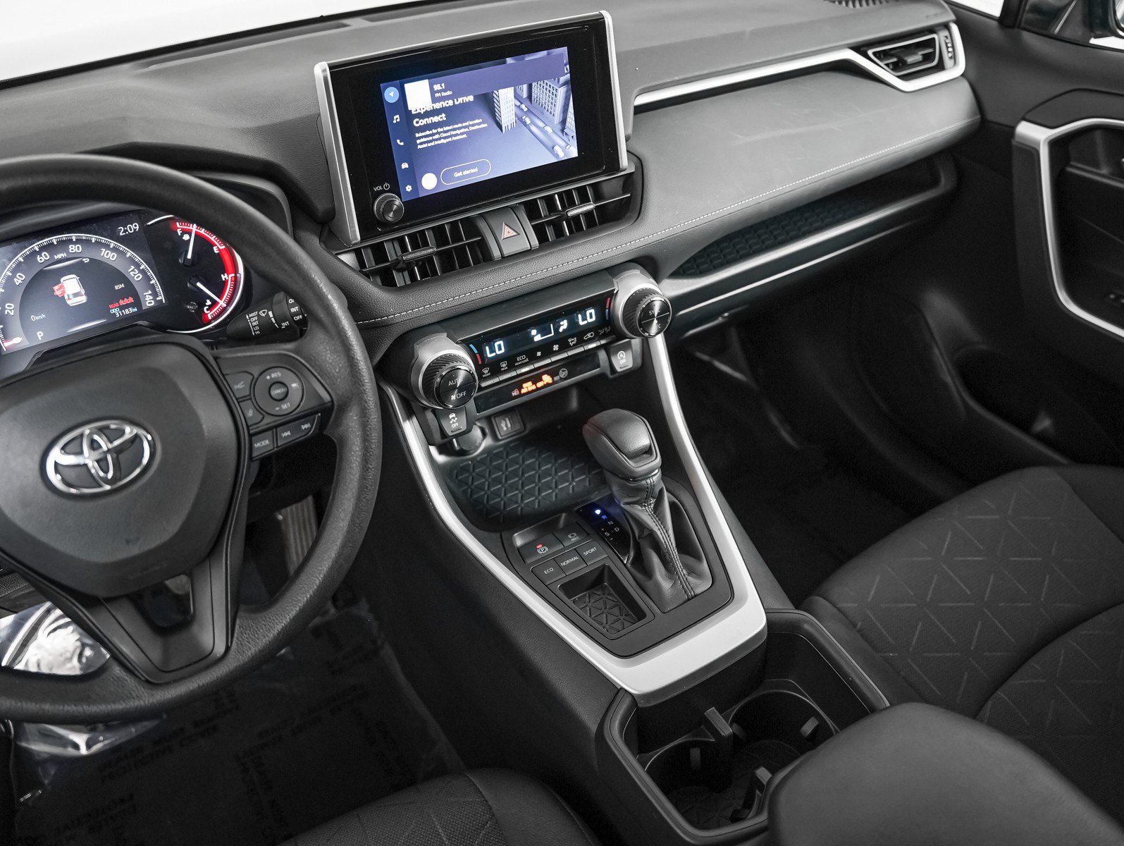 Used 2025 Toyota RAV4 XLE w/ Convenience Package FWD image 14