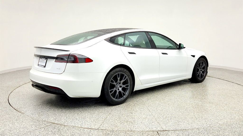 Used 2021 Tesla Model S Plaid image 5