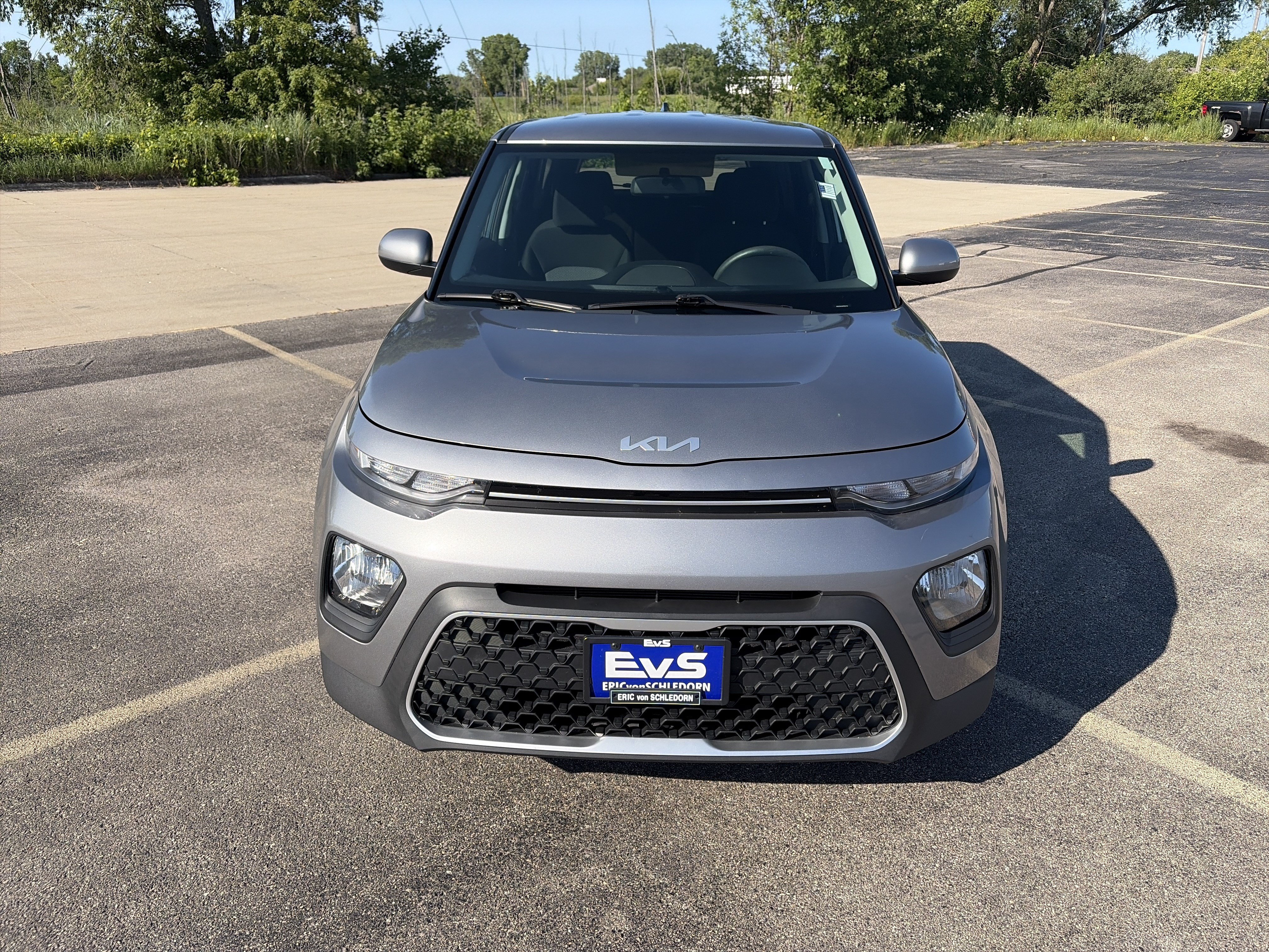 Used 2022 Kia Soul LX FWD image 2