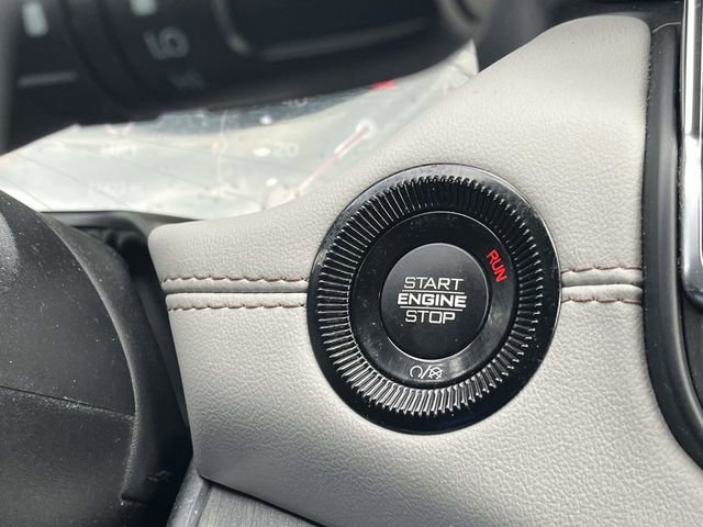 Used 2023 Jeep Compass Limited image 32