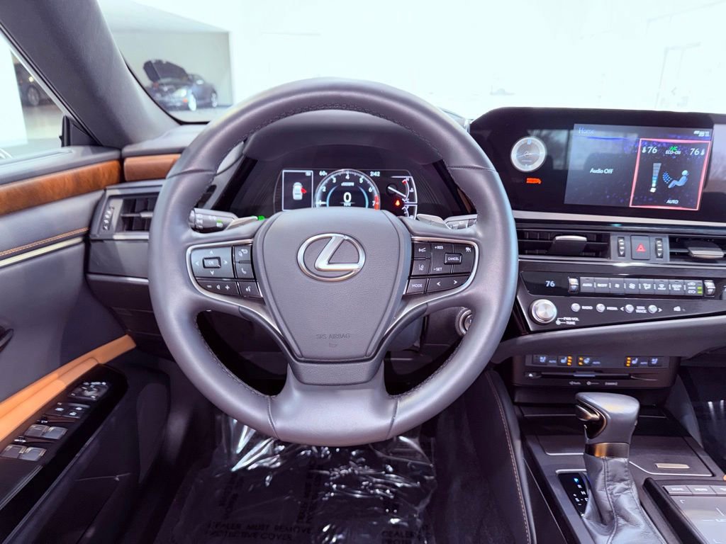 Certified 2022 Lexus ES 350 w/ Premium Package image 17
