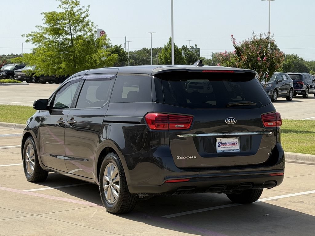 Used 2021 Kia Sedona LX FWD image 4