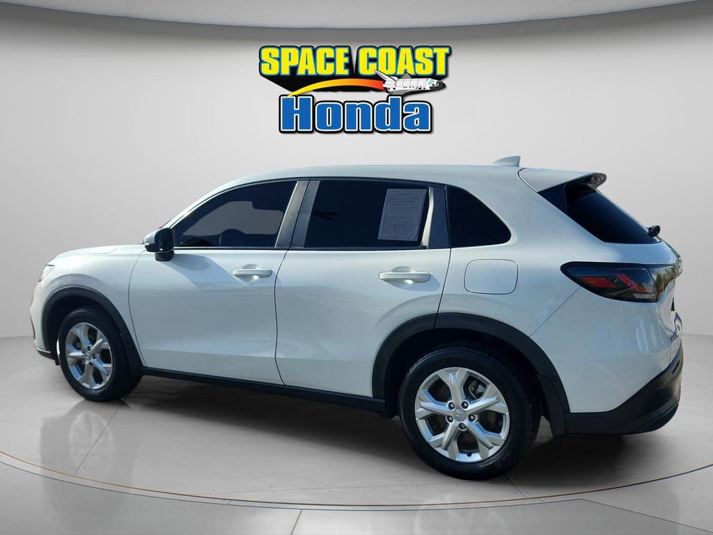 Used 2023 Honda HR-V LX image 11
