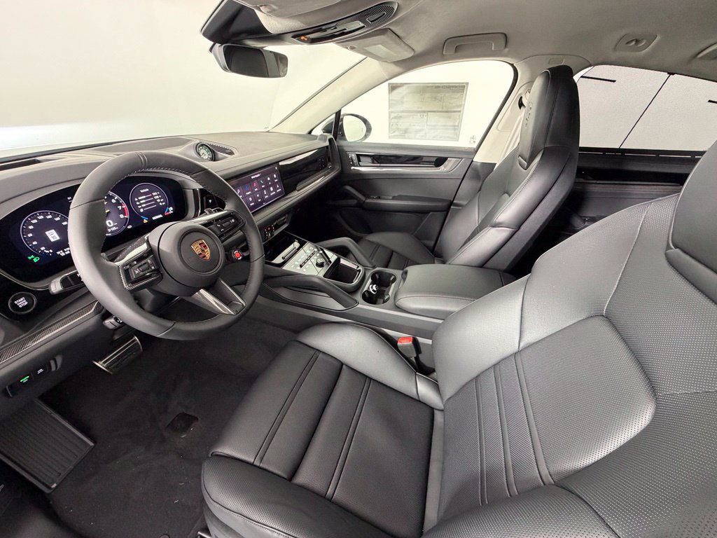 New 2027 Porsche Cayenne Turbo GT AWD/4WD image 4