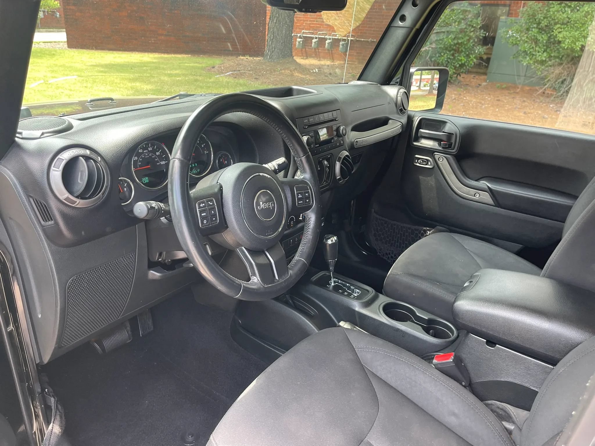 Used 2017 Jeep Wrangler Unlimited Sport w/ Quick Order Package 24S AWD/4WD image 11