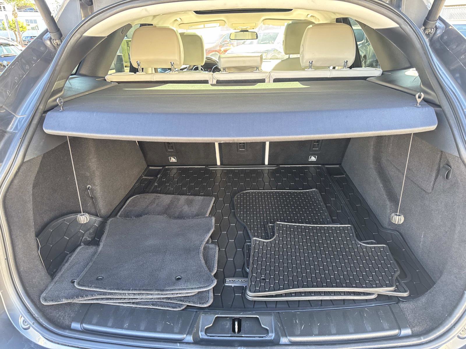 Used 2018 Jaguar F-PACE Prestige image 5