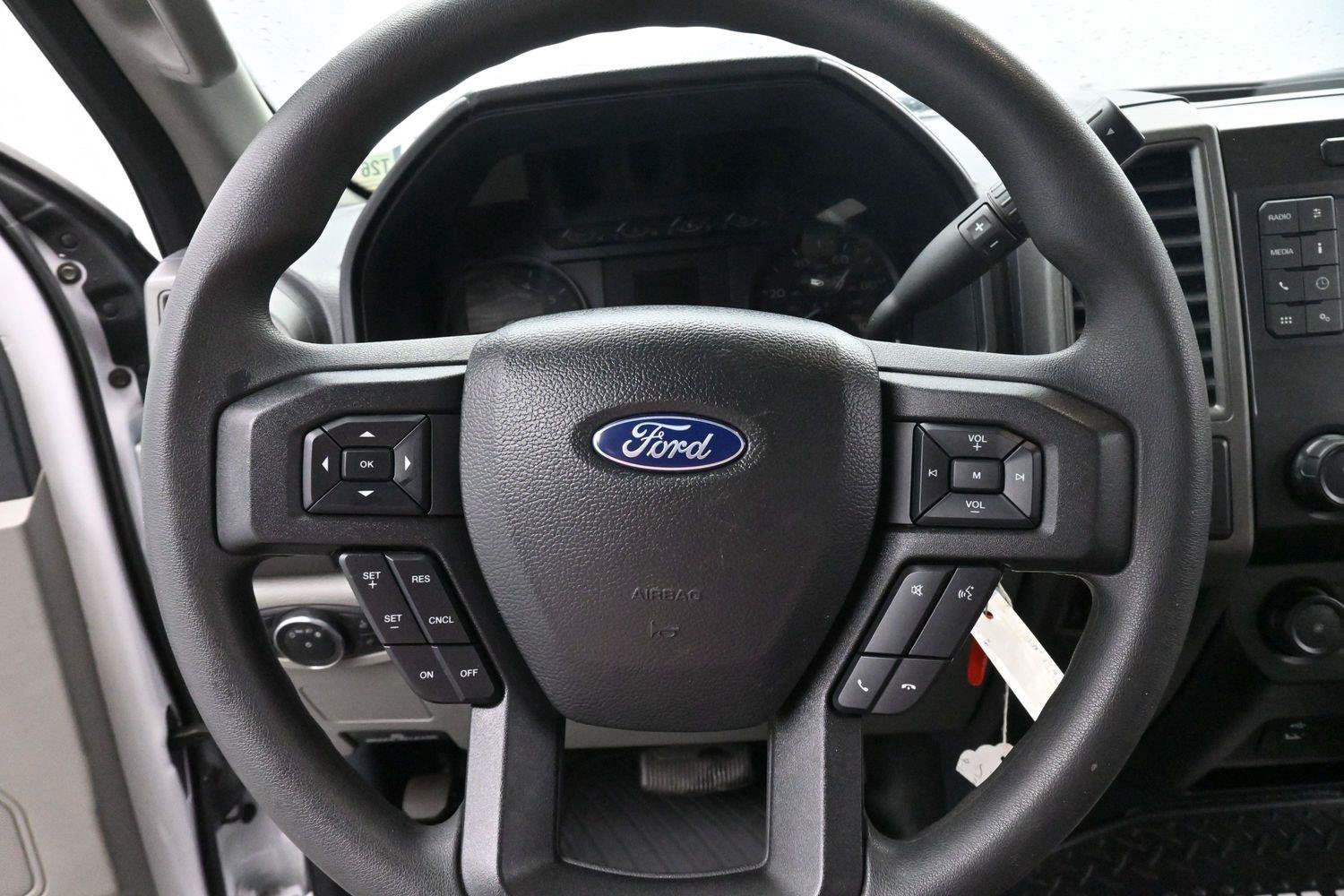 Used 2022 Ford F250 XL w/ Power Equipment Group AWD/4WD image 17