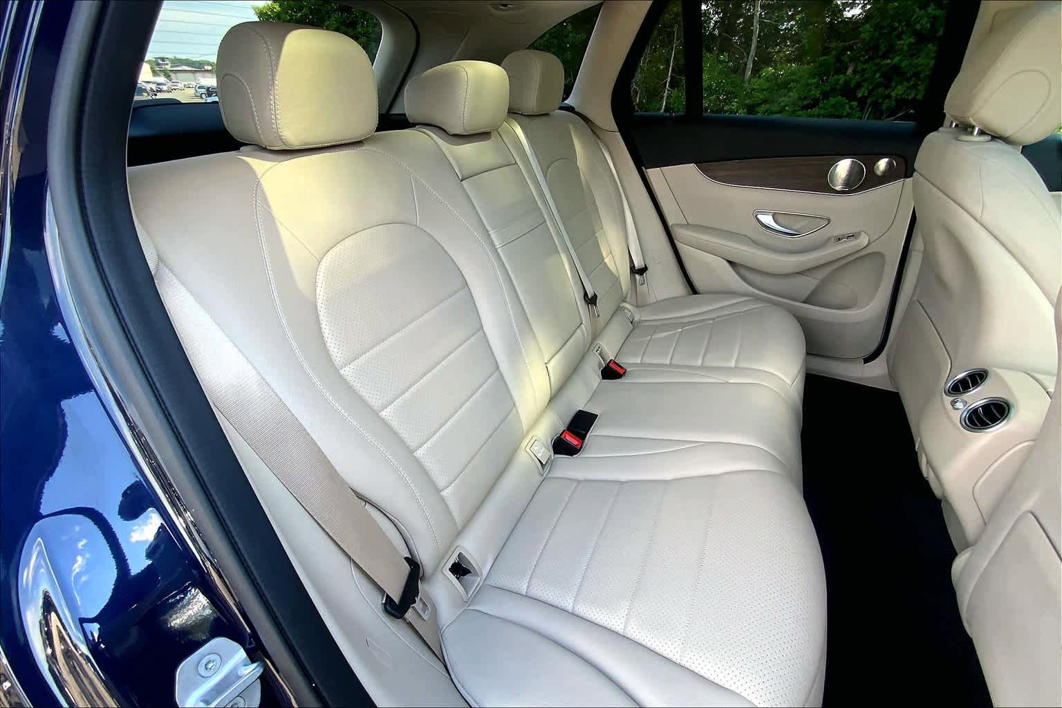 Used 2021 Mercedes-Benz GLC 300 4MATIC image 20