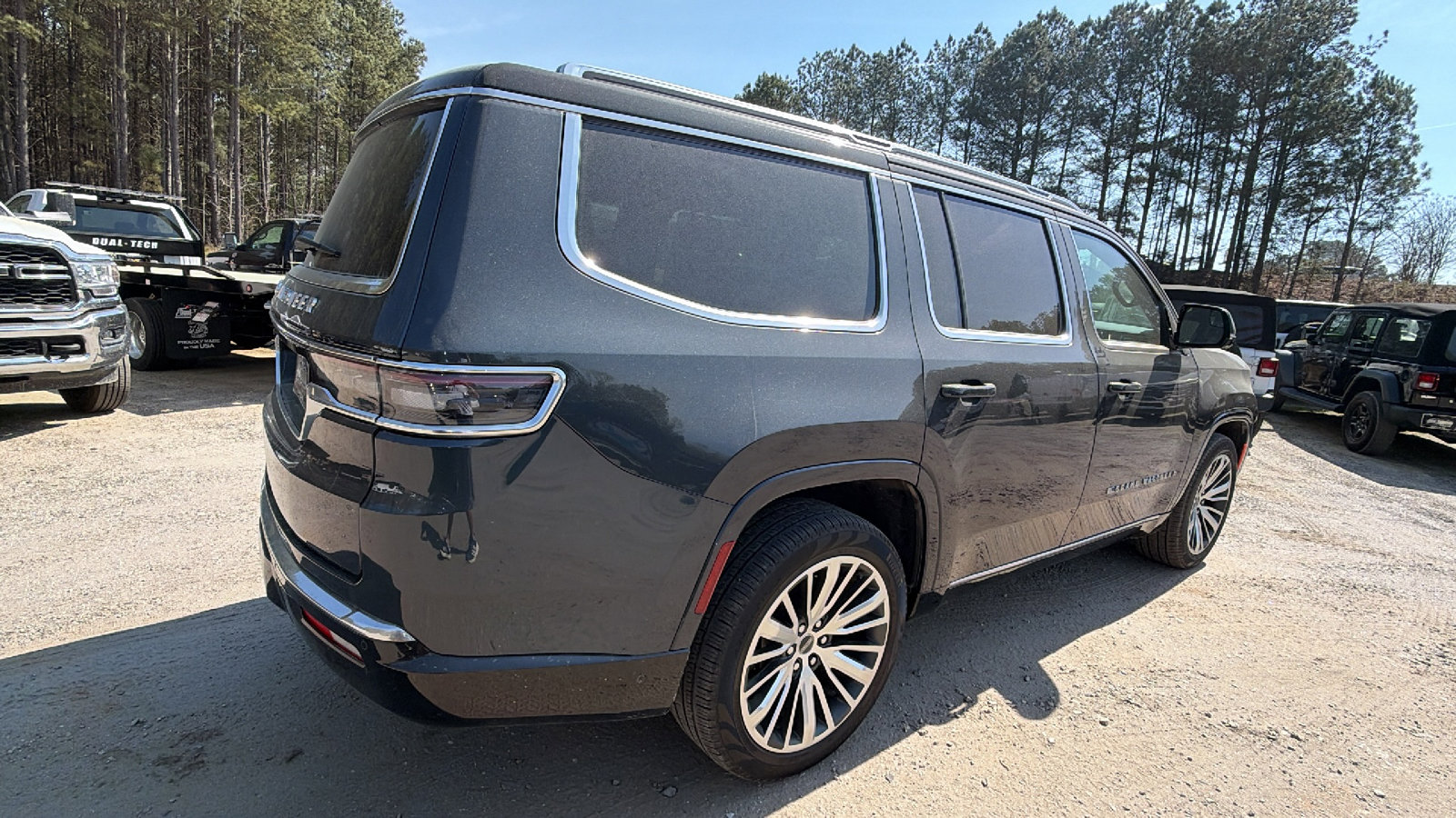 Certified 2025 Jeep Grand Wagoneer 4WD image 8