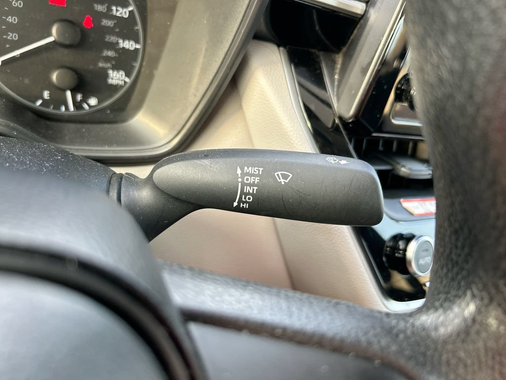 Used 2025 Toyota Corolla LE FWD image 18