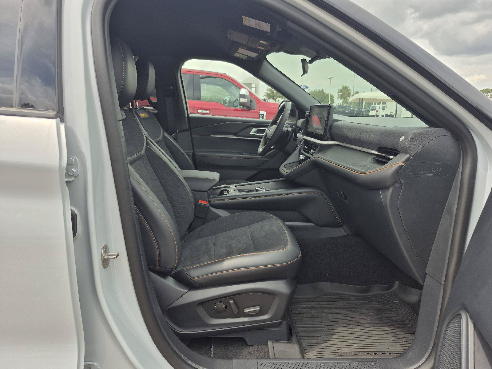 Certified 2026 Ford Explorer Tremor AWD/4WD image 7