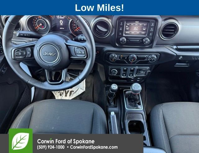 Used 2018 Jeep Wrangler Sport AWD/4WD image 3