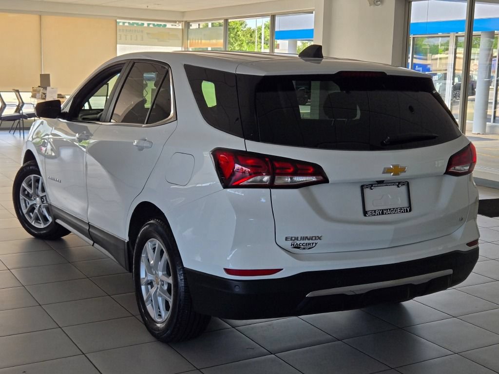 Certified 2024 Chevrolet Equinox LT FWD image 14