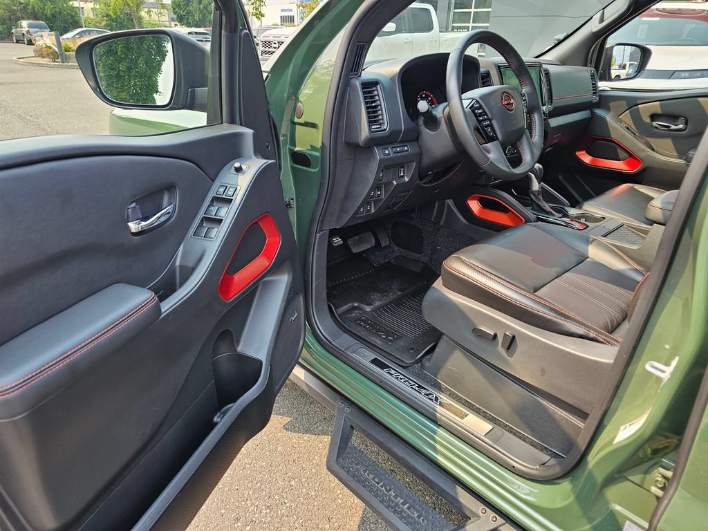 Used 2023 Nissan Frontier PRO-4X w/ Pro-4X Premium Package AWD/4WD image 14