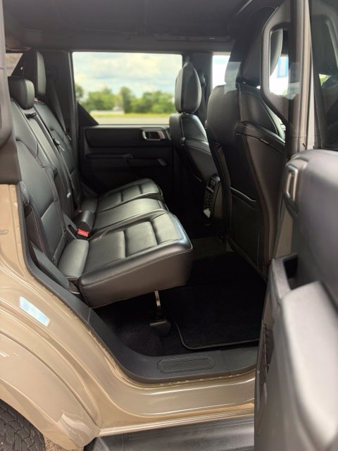 Used 2025 Ford Bronco Outer Banks AWD/4WD image 17