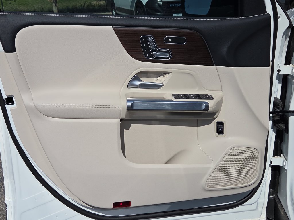 New 2026 Mercedes-Benz GLB 250 image 15
