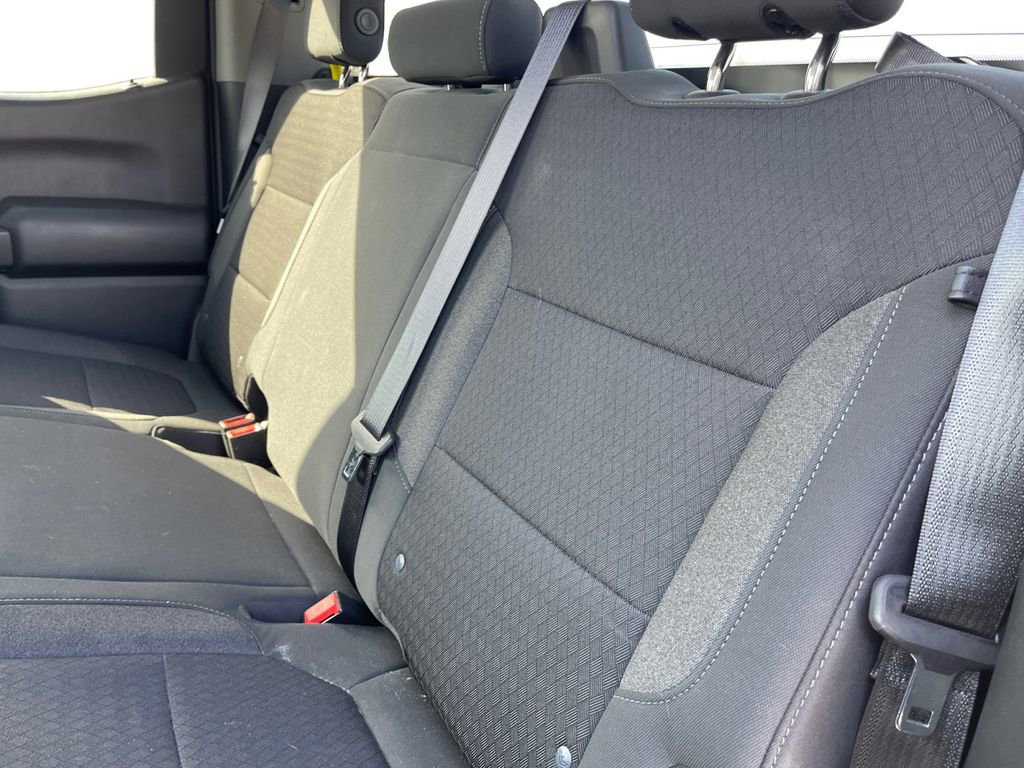 Used 2021 Chevrolet Silverado 1500 LT image 24