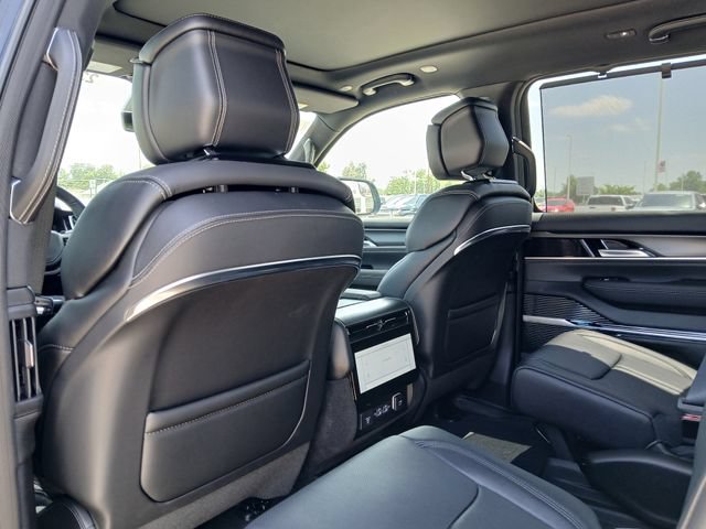 New 2026 Jeep Grand Wagoneer Summit w/ Premium Group III AWD/4WD image 12