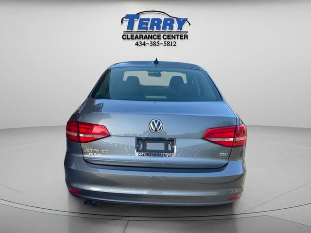 Used 2015 Volkswagen Jetta TDI SE FWD image 4