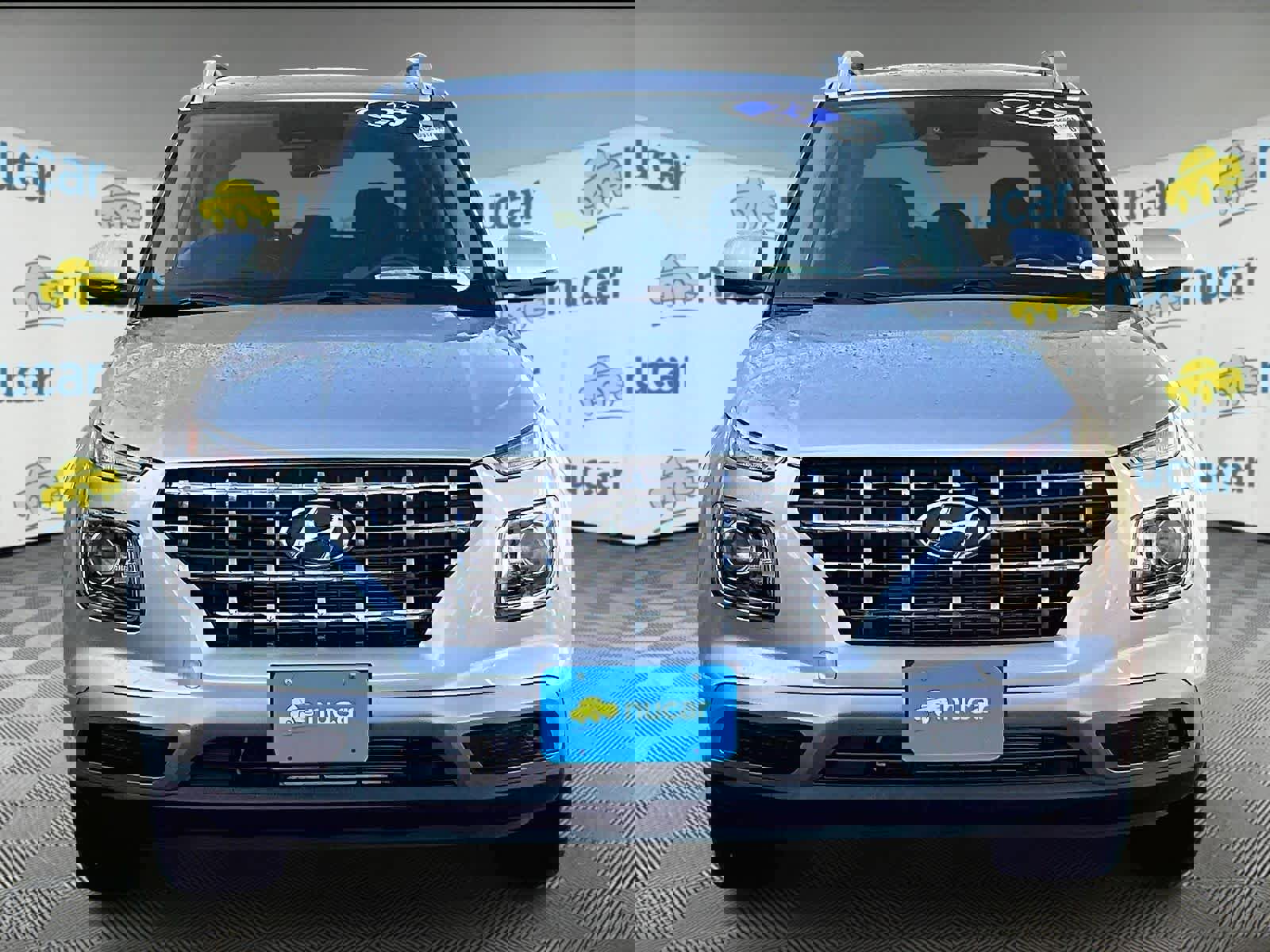 Used 2023 Hyundai Venue SEL image 2