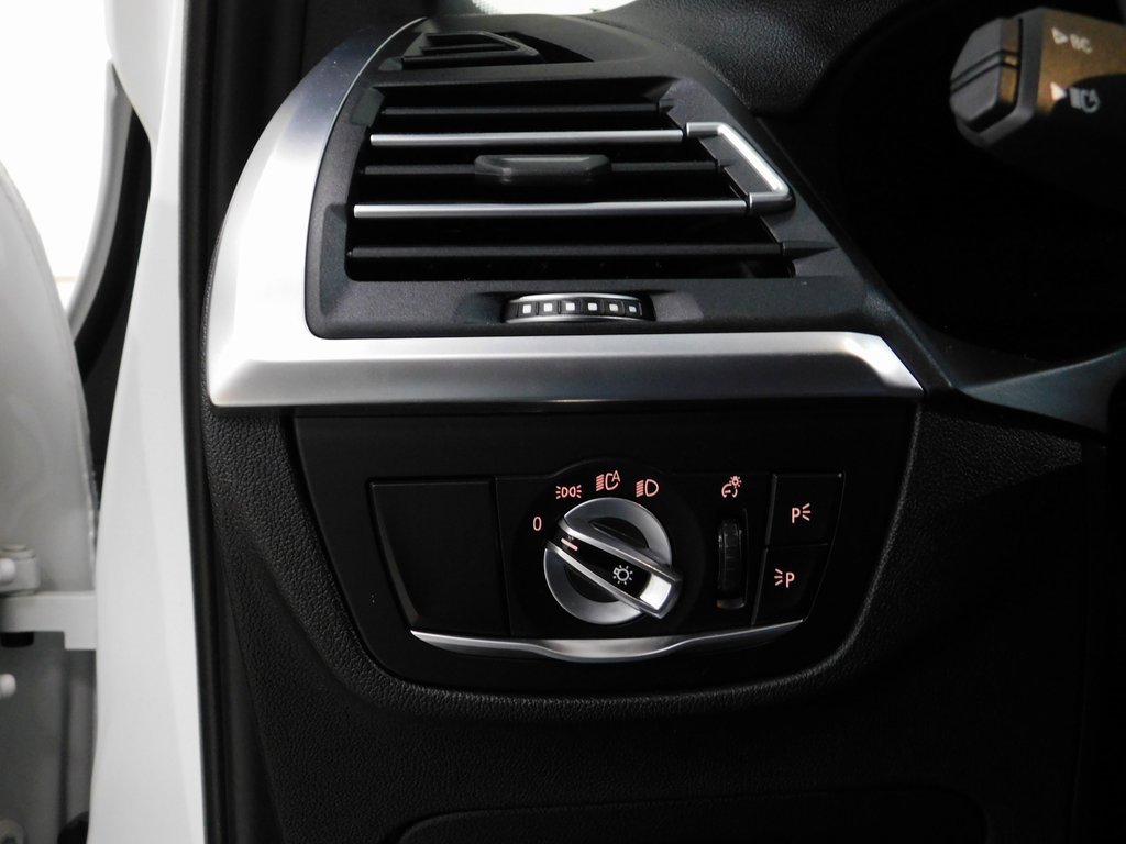 Used 2023 BMW X4 xDrive30i image 38