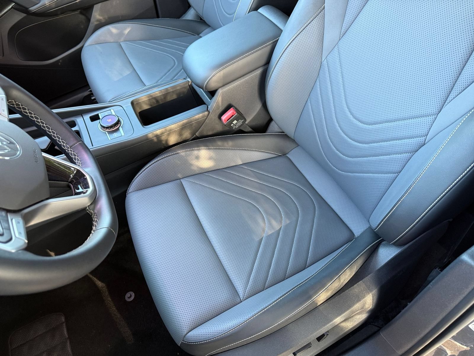 Used 2026 Volkswagen Tiguan SE AWD/4WD image 36