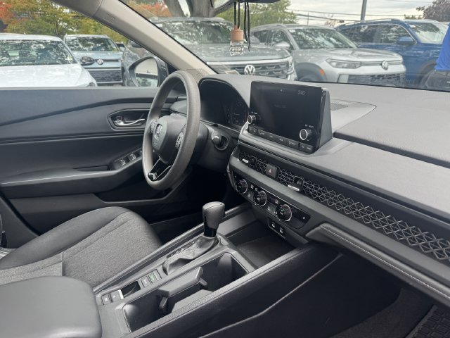 Used 2023 Honda Accord EX image 29