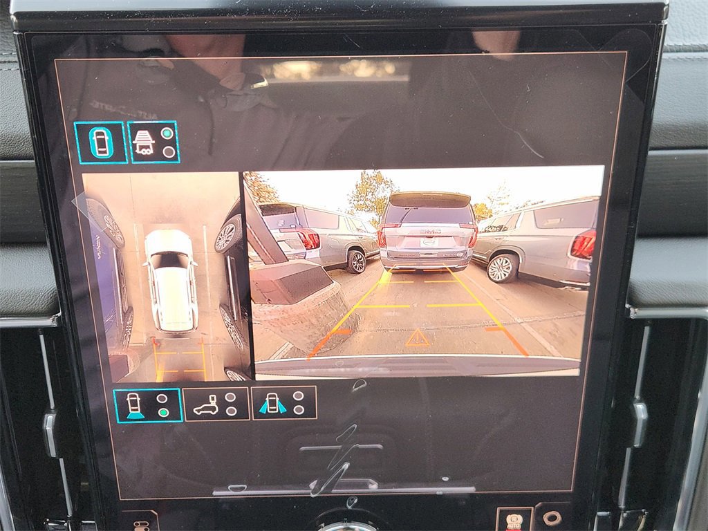 New 2026 GMC Yukon Denali w/ Sun & Power Step Package image 12
