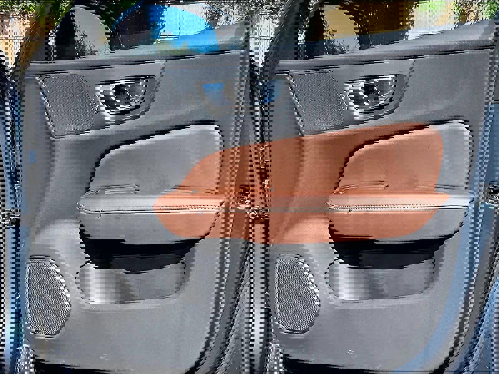 Used 2025 Volvo V60 B5 Cross Country Plus image 27