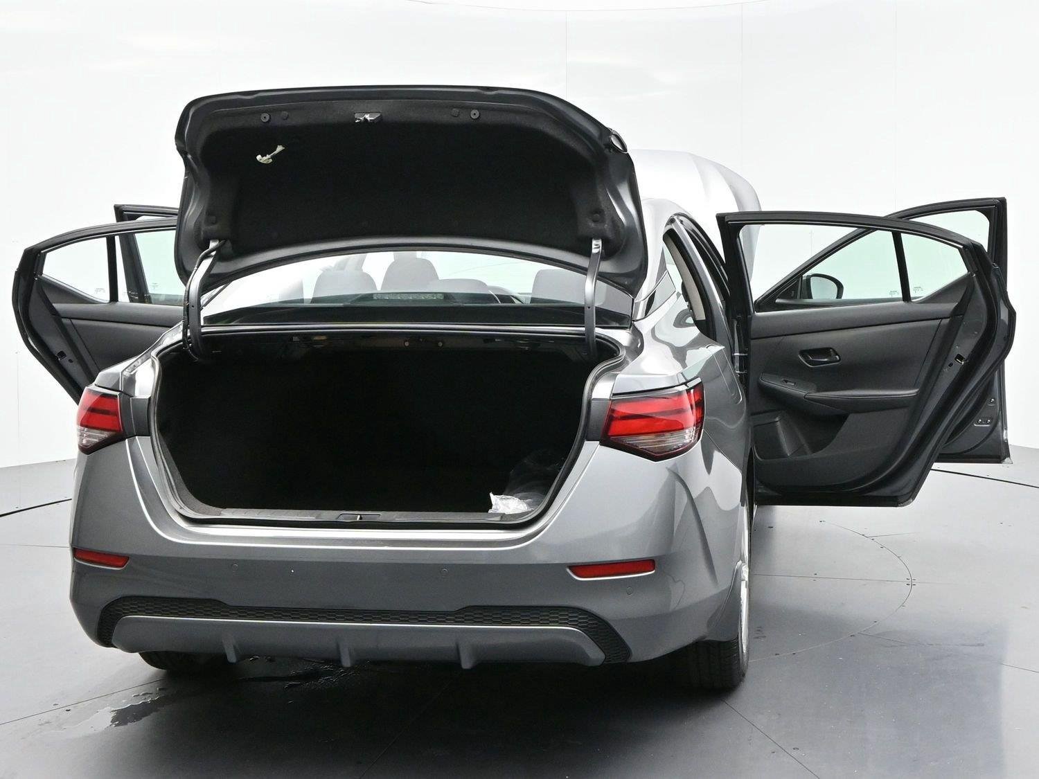 Used 2024 Nissan Sentra S FWD image 40