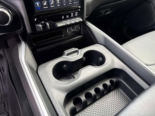 Used 2020 RAM 1500 Big Horn AWD/4WD image 23