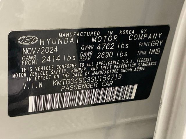 Used 2025 Genesis G70 2.5T image 24