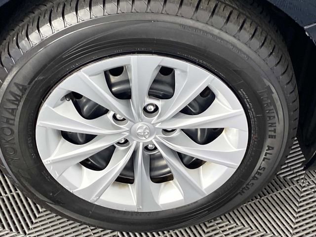 Used 2017 Toyota Camry LE FWD image 27