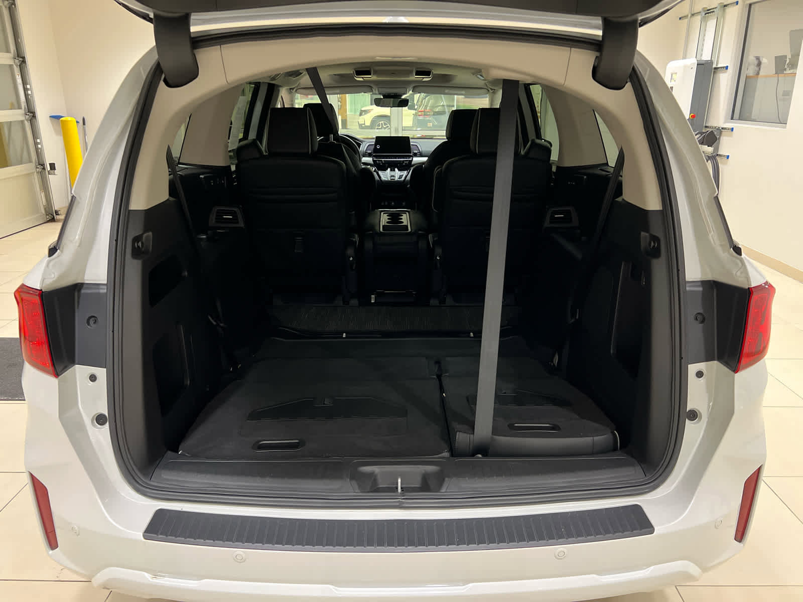 Certified 2025 Honda Odyssey Touring image 13