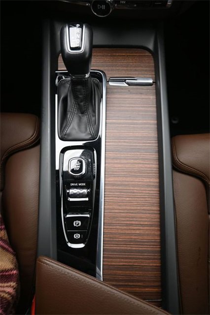 Used 2020 Volvo XC60 T5 Inscription w/ Protection Package Premier image 10