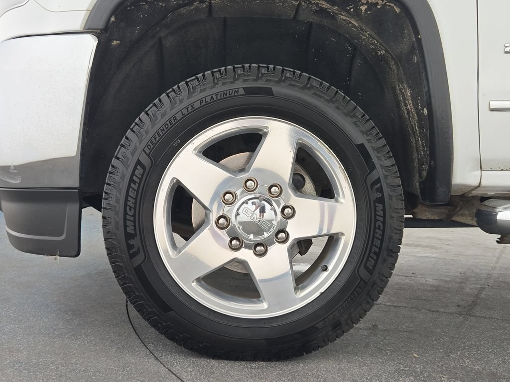 Used 2015 GMC Sierra 2500 SLT w/ Duramax Plus Package AWD/4WD image 22