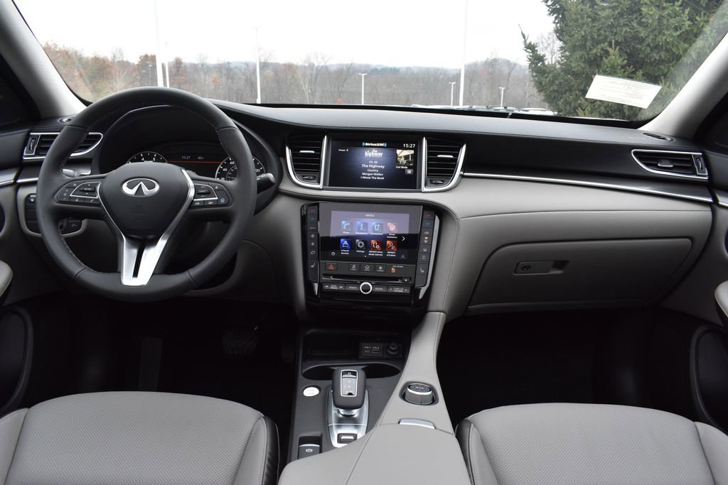 New 2025 INFINITI QX50 Luxe image 14