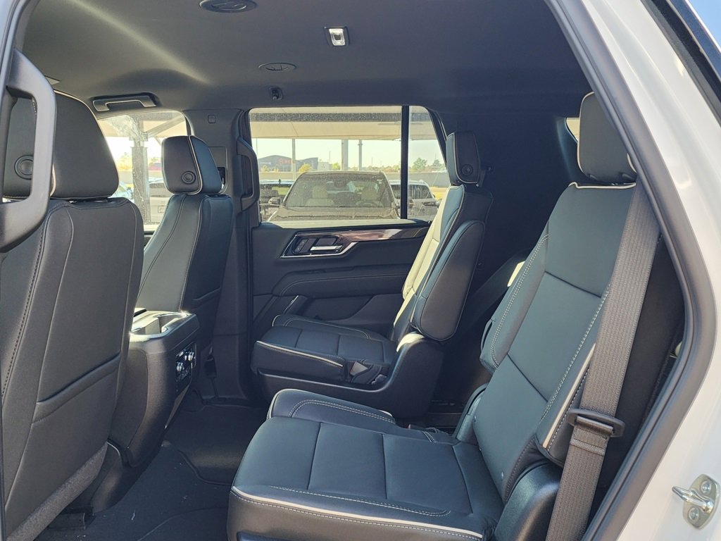 New 2026 GMC Yukon Elevation image 45