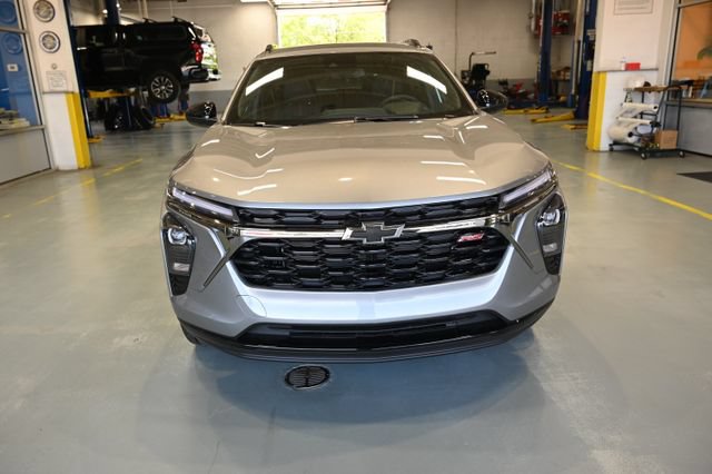 New 2026 Chevrolet Trax RS w/ Driver Confidence Package FWD image 2