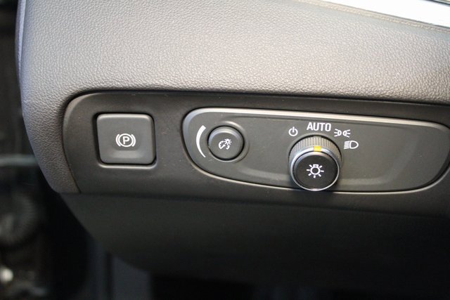 Used 2021 Buick Enclave Essence image 20