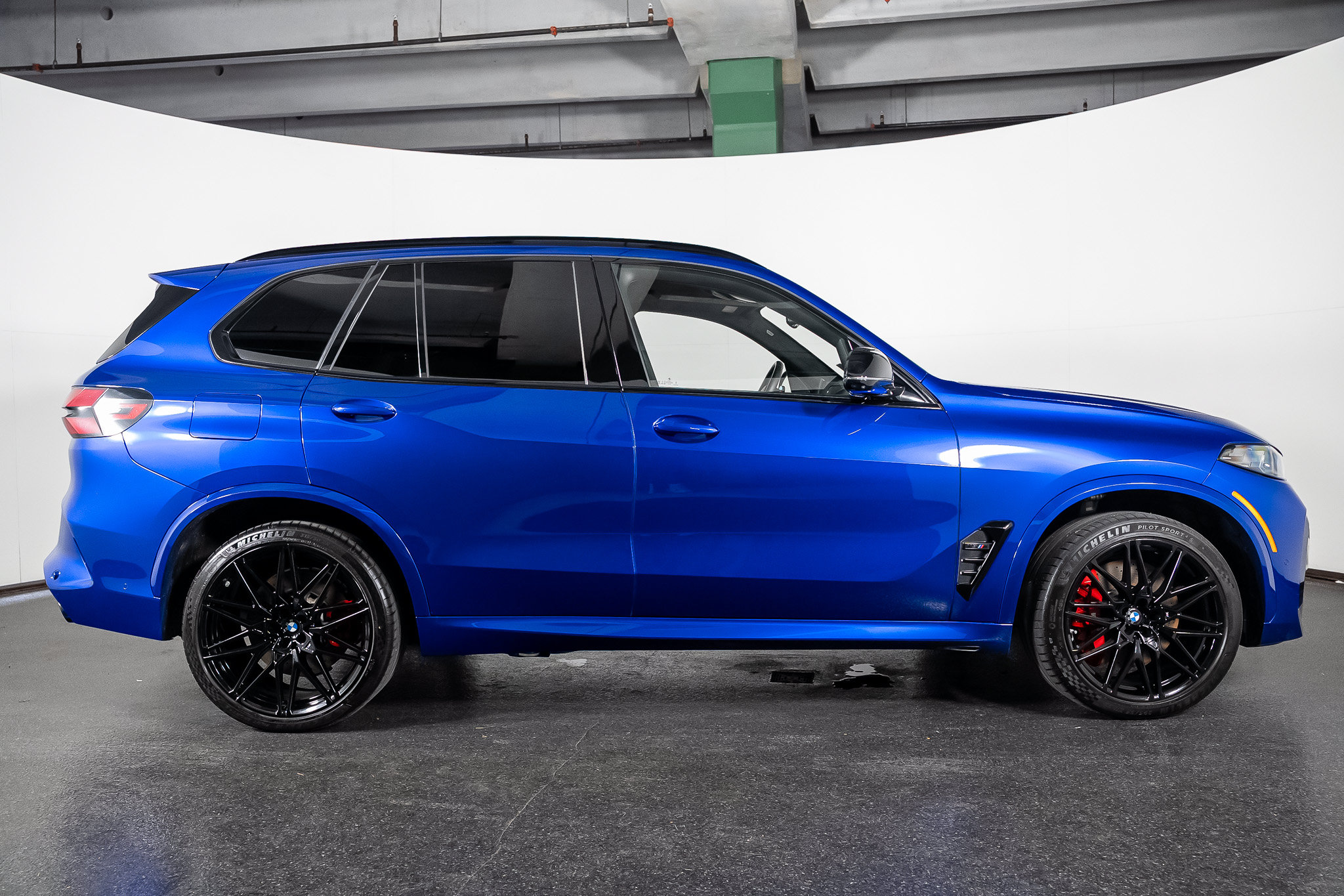 Used 2025 BMW X5 M Competition AWD/4WD image 39