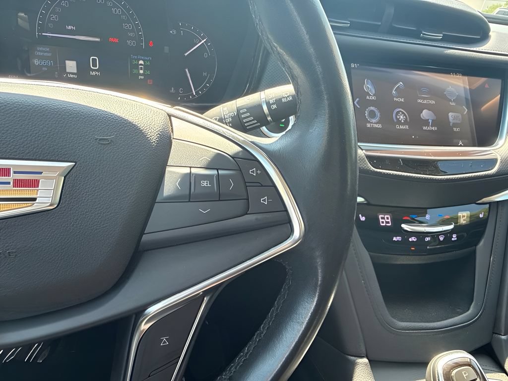 Used 2019 Cadillac XT5 Luxury AWD/4WD image 18