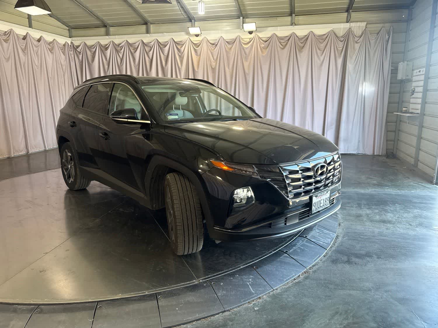 Certified 2024 Hyundai Tucson Limited AWD/4WD image 3