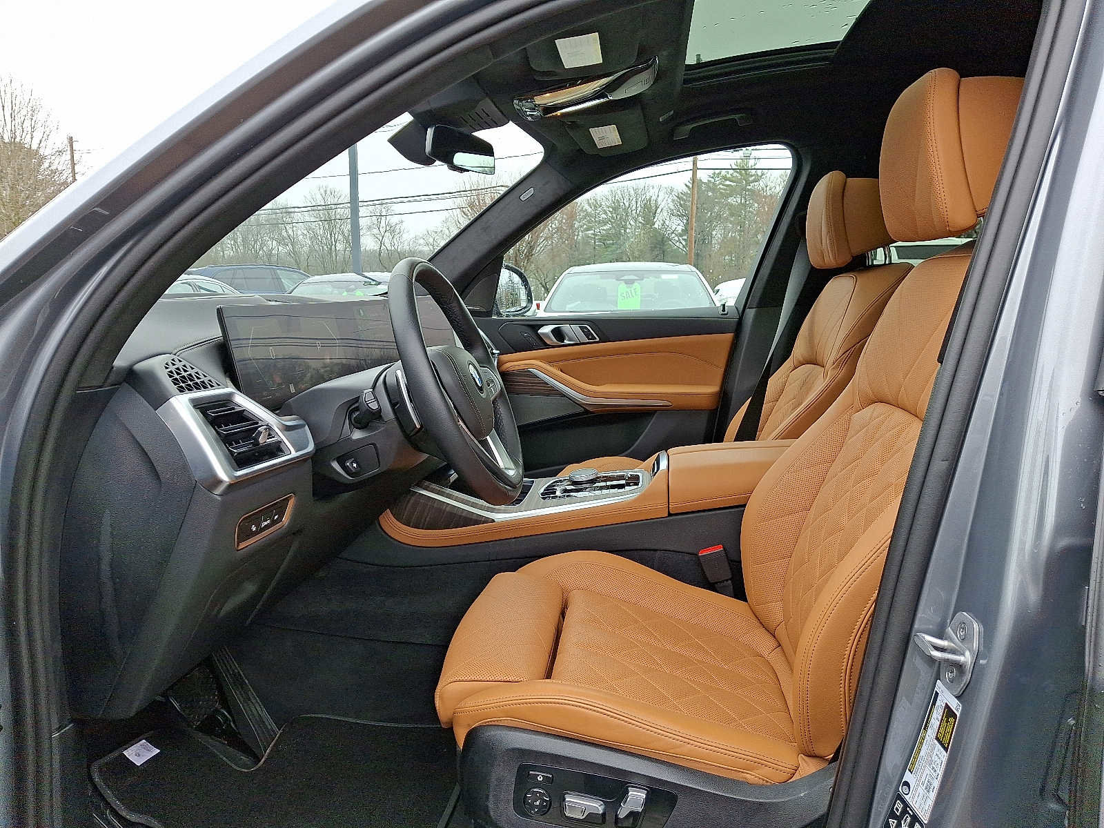 Used 2025 BMW X7 xDrive40i w/ Premium Package AWD/4WD image 14