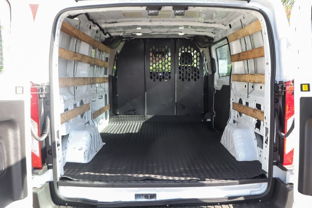 Used 2025 Ford Transit 250 Low Roof w/ Exterior Upgrade Package RWD image 8