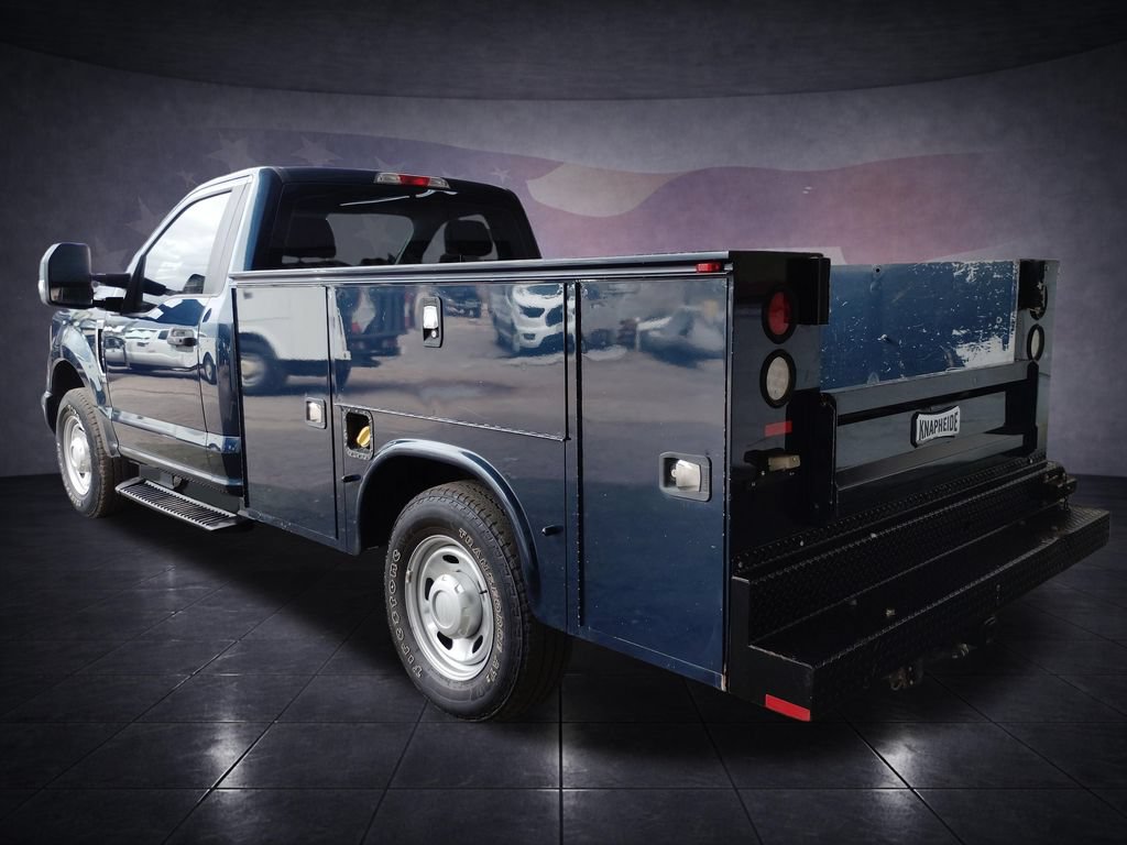 Used 2017 Ford F250 XL w/ Power Equipment Group RWD image 3
